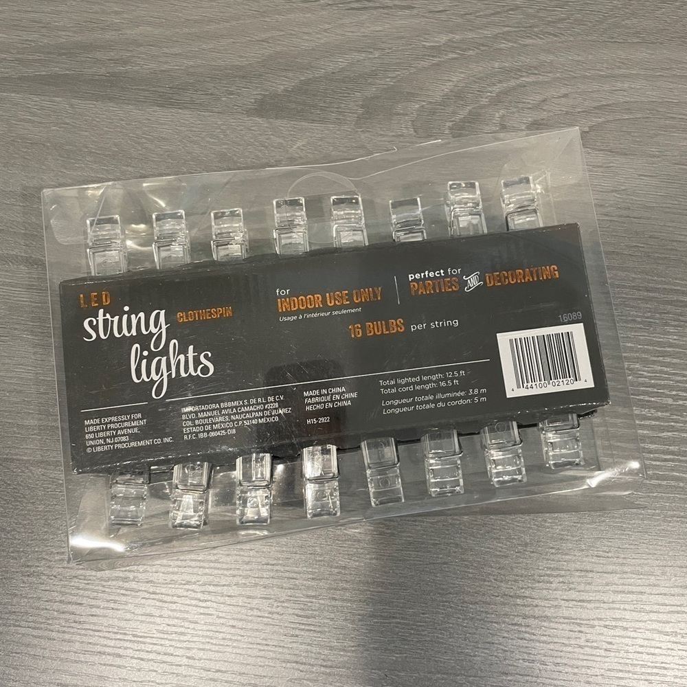 LED String Light Clips 16 Bulbs - Picture 2 of 3